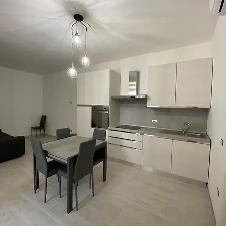 Cora Apartment *