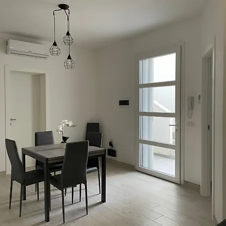 Cora Apartment *